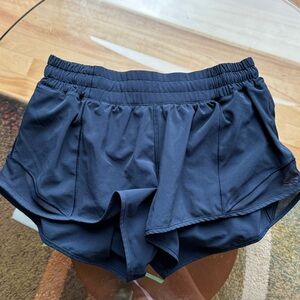 Navy lululemon hotty hot shorts 2.5”